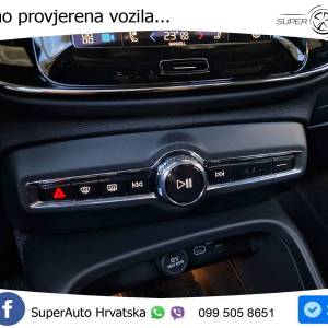 Volvo XC40 2.0 B4 Aut. Ultra Dark 197 KS, ACC+LED+360+GR SJED+PANO+VIRT