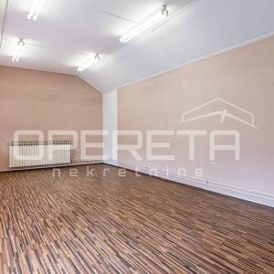 Vrhunska poslovna zgrada u samom centru grada sa noćnim klubom