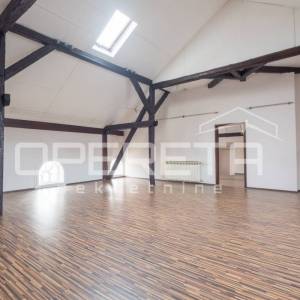 Vrhunska poslovna zgrada u samom centru grada sa noćnim klubom