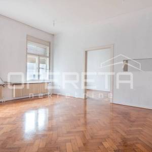 Vrhunska poslovna zgrada u samom centru grada sa noćnim klubom