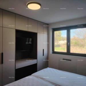 Vrhunski trosoban stan s vrtom i bazenom, namješten