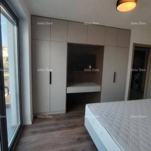 Vrhunski trosoban stan s pogledom na more, namješten