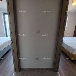 Vrhunski trosoban stan s pogledom na more, namješten