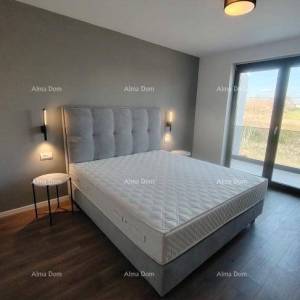 Vrhunski trosoban stan s pogledom na more, namješten