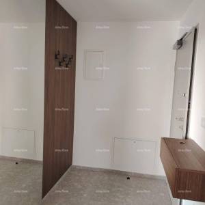 Vrhunski trosoban stan s pogledom na more, namješten