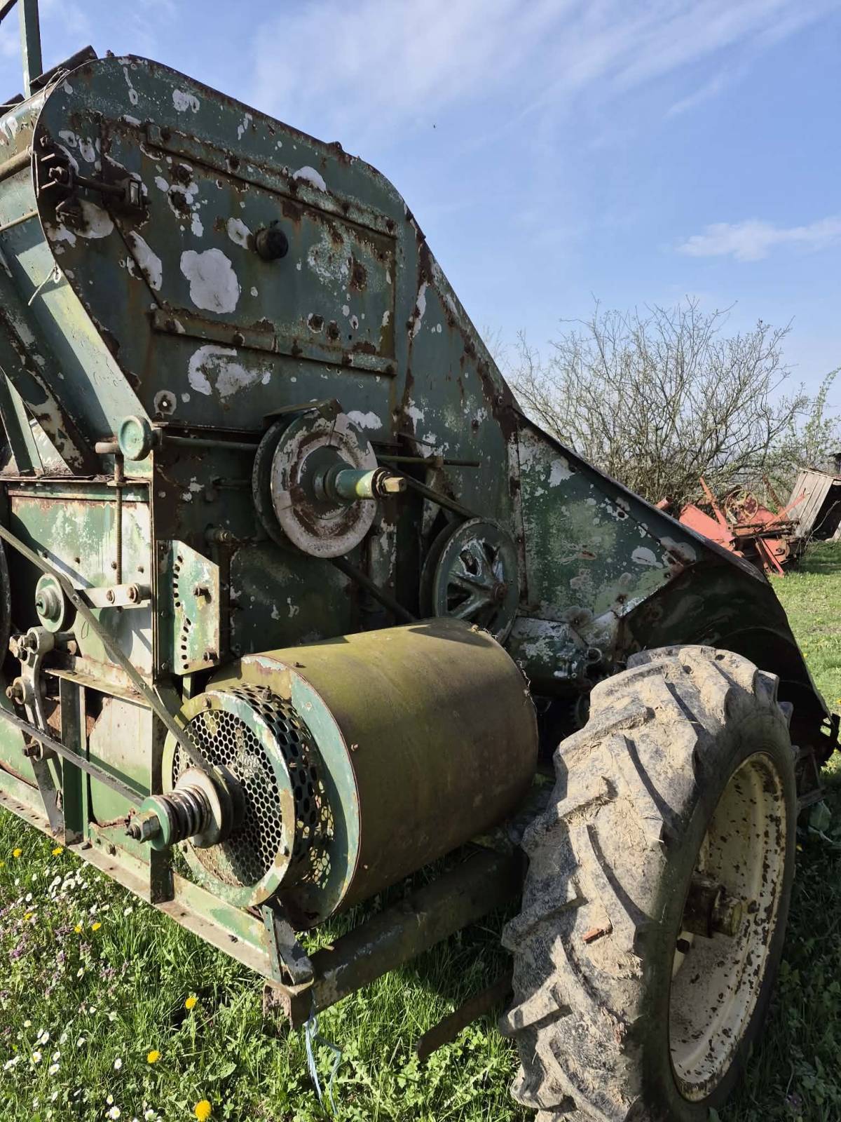 Vučeni berač kukuruza u zrnu dva reda