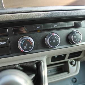 VW Crafter 2.0 TDi L3H3 140ks *KAMERA*