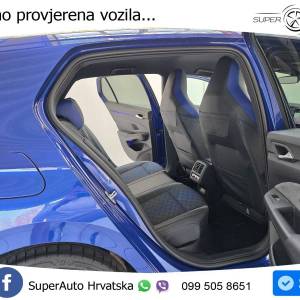 VW Golf 8 R 2.0 TSI 4M DSG Black Style 320 KS, LED+ACC+GR SJED+KAM+PARK