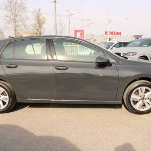 VW Golf VIII 1.0 eTSi DSG