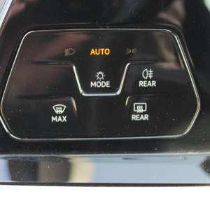 VW Golf VIII 1.0 eTSi DSG