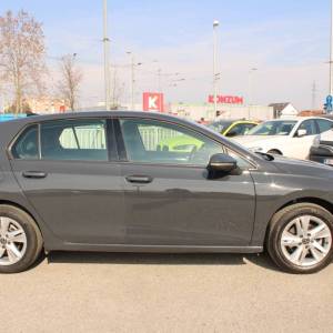 VW Golf VIII 1.0 TSI DSG