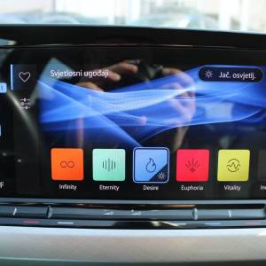 VW Golf VIII 1.0 TSI DSG