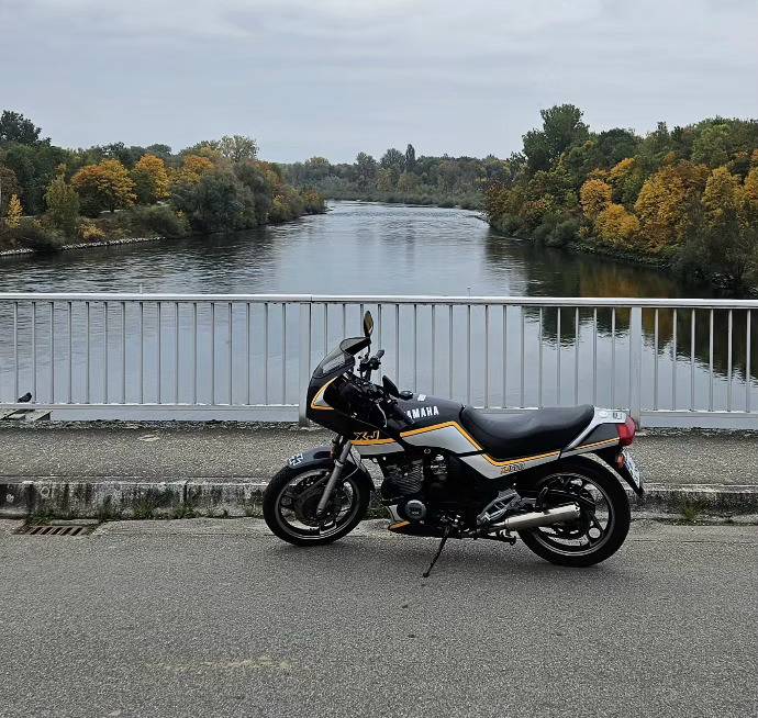 YAMAHA XJ600 1987GOD