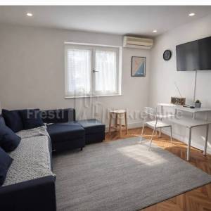 ZADAR - JEDNOSOBAN  STAN 40m2 na top lokaciji!