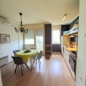 ZADAR ,MELADA, 67m2 +2 LOGGIE, PANORAMSKI POGLED! RIJETKOST NA TRŽIŠTU