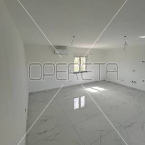 ZADAR, PRIVLAKA - Stan na prvom katu 150 metara od mora NOVOGRADNJA