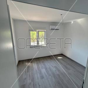 ZADAR, PRIVLAKA - Stan na prvom katu 150 metara od mora NOVOGRADNJA