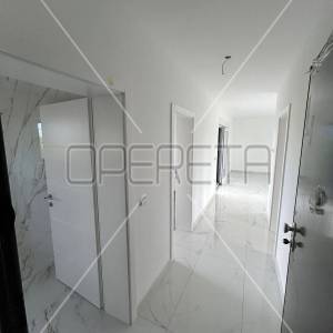 ZADAR, PRIVLAKA - Stan na prvom katu 150 metara od mora NOVOGRADNJA