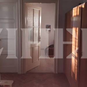 Zagreb, centar- Savska, trosoban građanski stan s balkonom, 97 m2