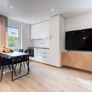 Zagreb-Draškovićeva, mir u centru-dvorišna oaza, dvoetažni stan, 63m2