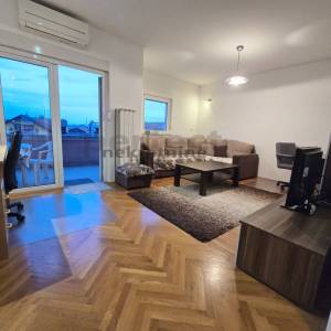 Zagreb-Dubrava, 2-sobni stan s terasom, 68m2, za studente