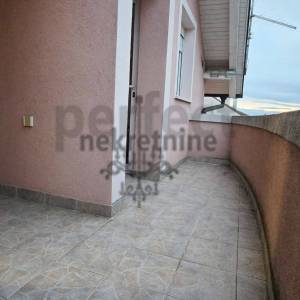 Zagreb-Dubrava, 2-sobni stan s terasom, 68m2, za studente