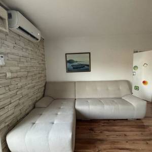 Zagreb, Grad mladih, 4-sob. stan 100m2 u kući, mirna lokacija, parking