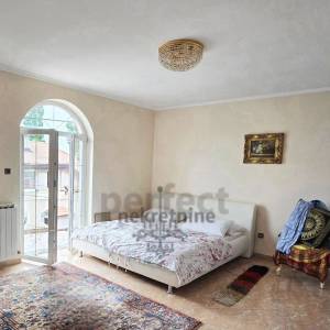 Zagreb-istok, lux obiteljska stambena kuća 280m2 i dvorište 209m2