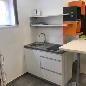 Zagreb-Kustošija, garsonijera 30m2 u prizemlju kuće, zaseban ulaz