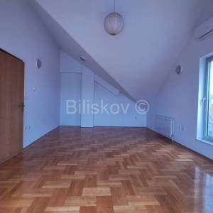 Zagreb, Malešnica,ulica Ante Topića Mimare, trosoban ured