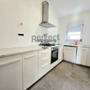 Zagreb-Miroševec, komforan prostran stan od 110m2 s terasom, 2 vpm