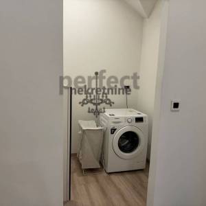 Zagreb-Miroševec, komforan prostran stan od 110m2 s terasom, 2 vpm