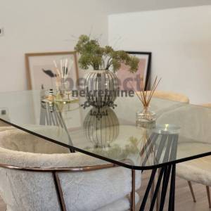 Zagreb-Miroševec, komforan prostran stan od 110m2 s terasom, 2 vpm