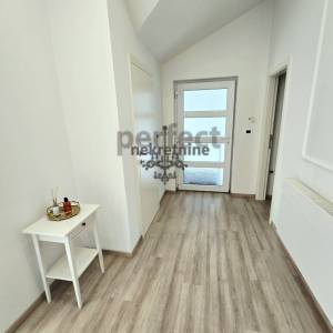 Zagreb-Miroševec, komforan prostran stan od 110m2 s terasom, 2 vpm