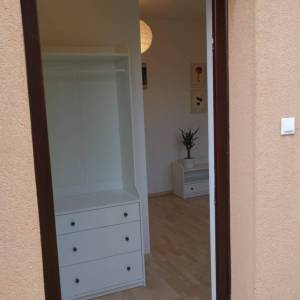 Zagreb-Prekrižje, garsonijera 25m2 u prizemlju kuće, zaseban ulaz