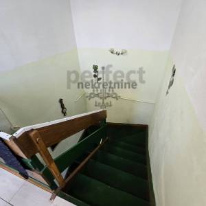 Zagreb, Stenjevec - Male putine, dvoetažni stan, 74m2