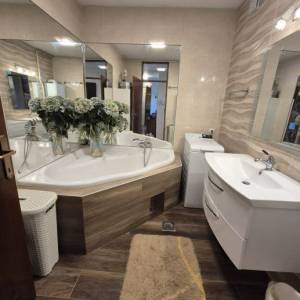 Zagreb-Trešnjevka, Sokolgradska, 4-sobni stan 103m2+šupa, namješten