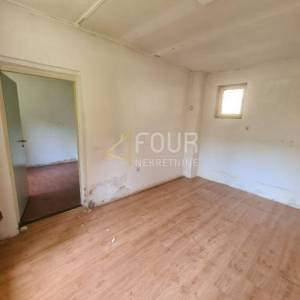 Zagreb, Trnje, samostojeća kuća za adaptaciju