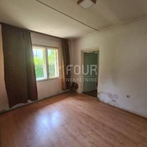 Zagreb, Trnje, samostojeća kuća za adaptaciju