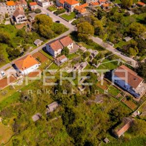 Zemljište-440m2, s potencijalom, Žrnovo, otok Korčula