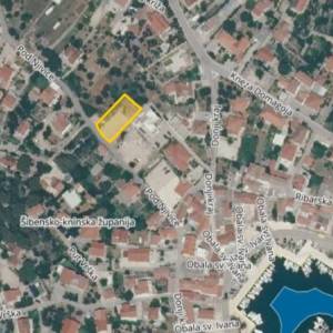 Zemljište 589 m² s dozvolom i projektom – Jezera