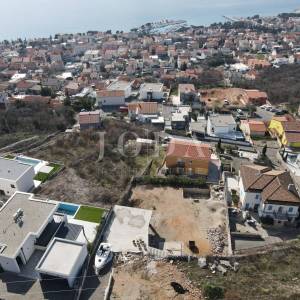 Zemljište sa pogledom na more u Crikvenici