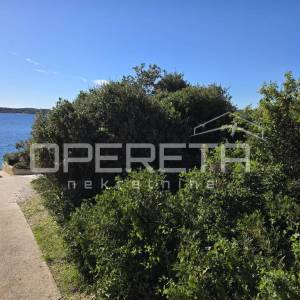 Ženka, Vis, 430,00 m2, 301.000,00 EUR