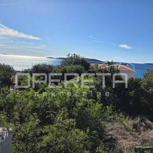 Ženka, Vis, 430,00 m2, 301.000,00 EUR
