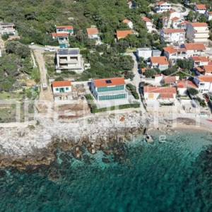 Ženka, Vis, 430,00 m2, 301.000,00 EUR