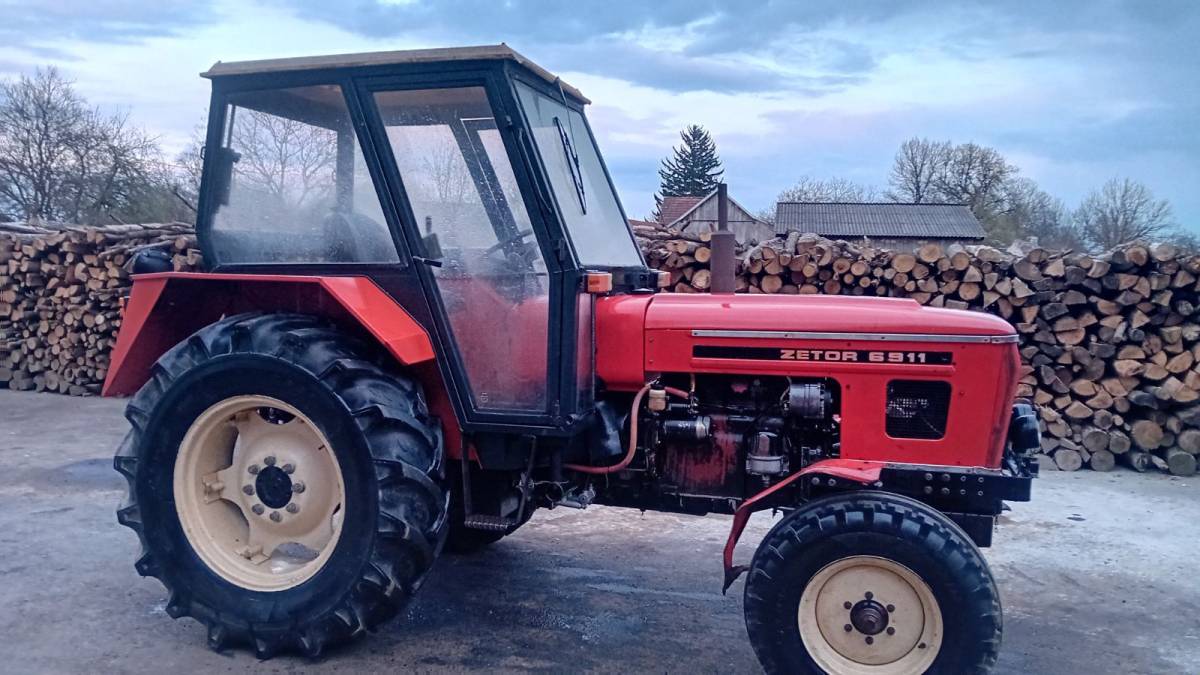 Zetor 6911