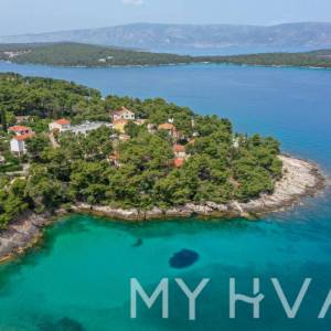 Zgrada sa stanovima u Vitarnji