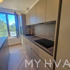 Zgrada sa stanovima u Vitarnji