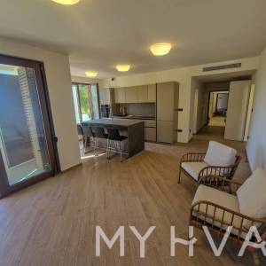 Zgrada sa stanovima u Vitarnji