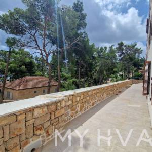 Zgrada sa stanovima u Vitarnji